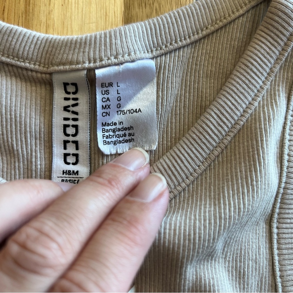 H&M Divided Ribbed Racerback Tank Top – Beige (Size L) - Picture 2 of 5